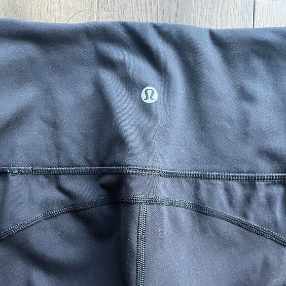 Lululemon Anew Laser Cut Crop Leggings Black Size 4 Yoga Pilates Workout Active - Picture 6 of 7